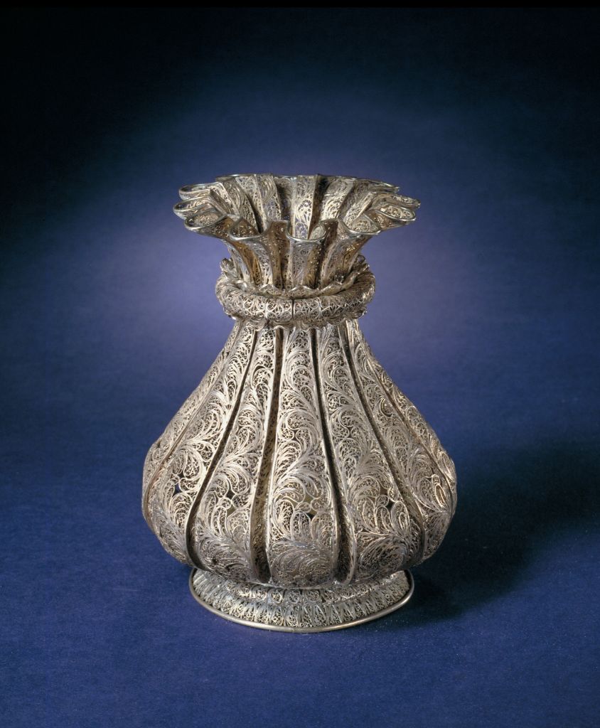 图片[1]-Silver lace vase-China Archive